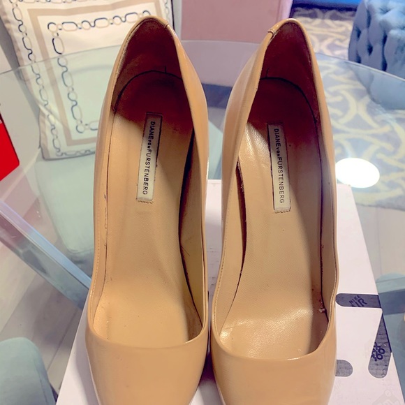 Diane von Furstenberg Nude Dvf Olee Leather Pumps - Picture 3 of 7